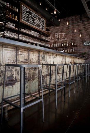Blatt Beer & Table