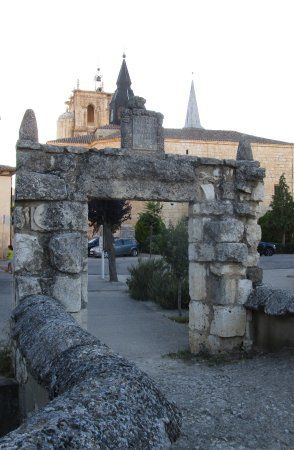 Fuente y Abrevadero Del Siglo XVIII