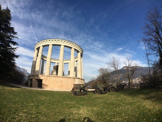 mausoleo di Cesare Battisti