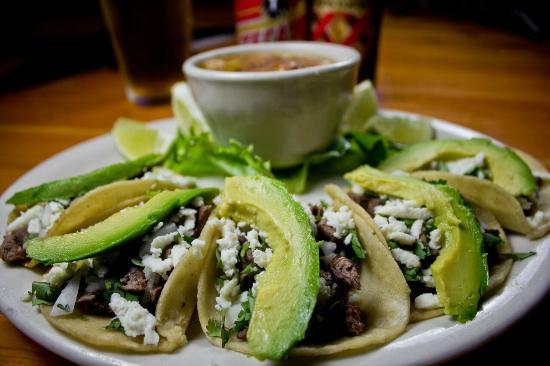 Tom & Jerry's Beach Club Bar & Grill