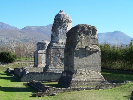 Necropoli Monumentale di Avella