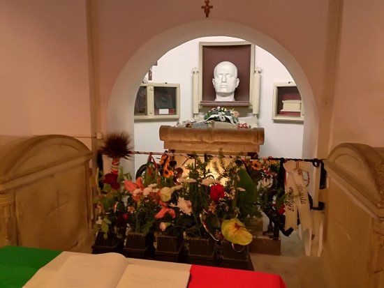Cripta di Benito Mussolini