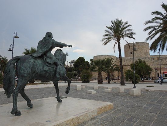 Statua di Re Manfredi