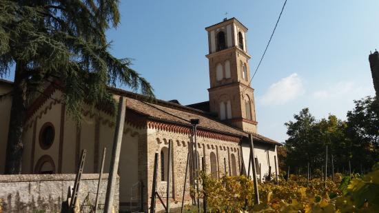 Abbazia benedettina di S. Maria della Neve di Torrechiara