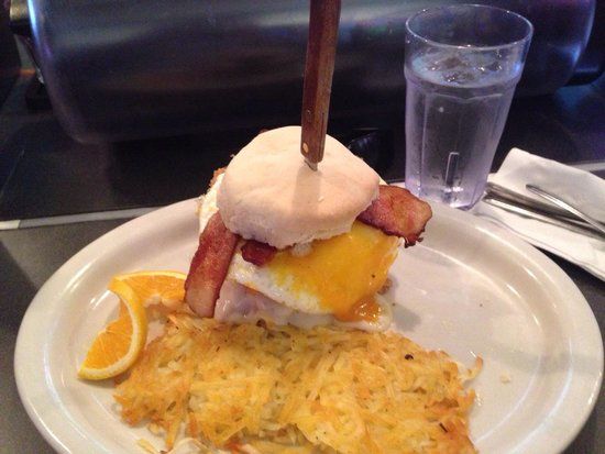 Oak Tree Northwest Bar & Grill