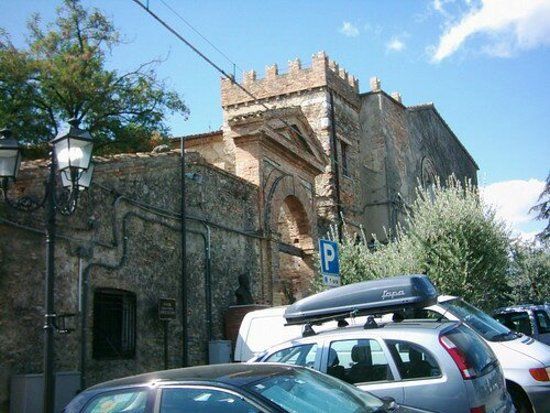 Palazzo Baronale di Ari