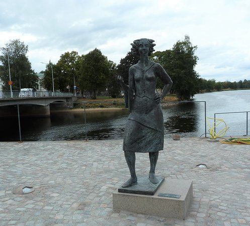 Statyn Sola i Karlstad