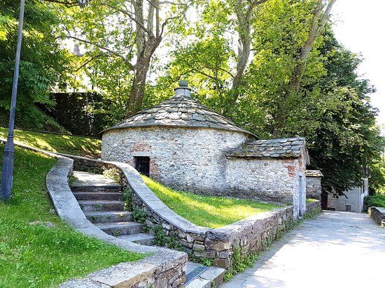 Ghiacciaie di Cazzago Brabbia