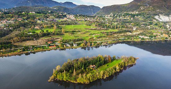 Lake Como Green Land