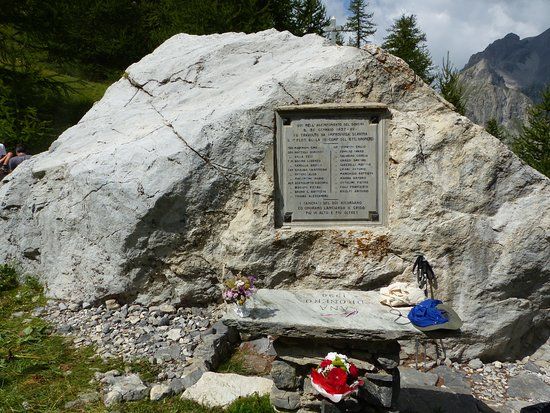 Lapide in Memoria degli Alpini a Rocca La Meja