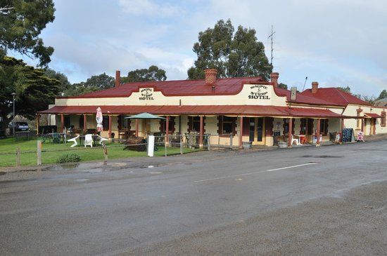 Magpie & Stump Hotel