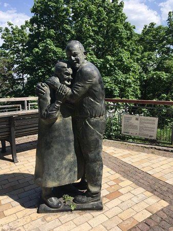 Monument The History of Love