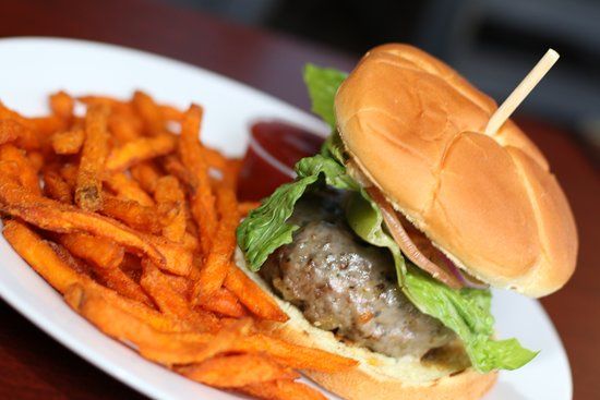 Isla Cueva Beer & Burger Bar