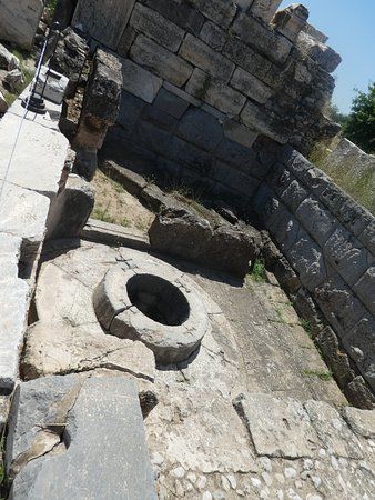 The Kallichoron Well