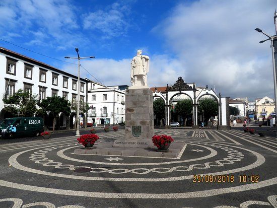 Estatua Gonçalo Velho Cabral
