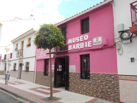 Musée et boutique House of the B-Fashion Doll