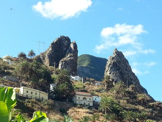 Roques Pedro y Petra