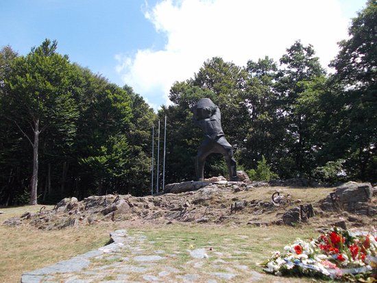 Bear's Stone Monument