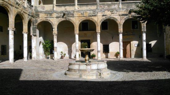 Castillo-Palacio de los Ribera