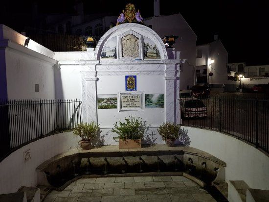 Fuente de los Doce Caños