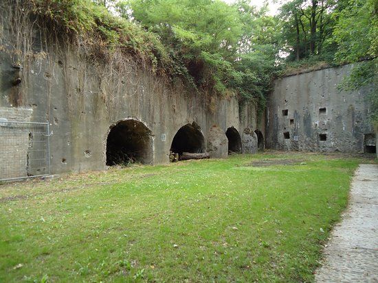Fort D'embourg Et Son Musée
