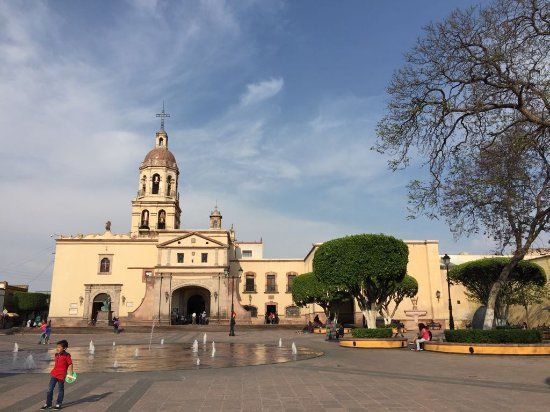 Templo y ex-convento de la Santa Cruz de los Milagros
