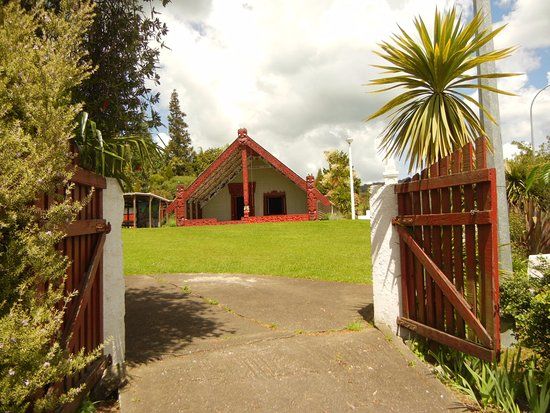 Sir Colin Meads Statue