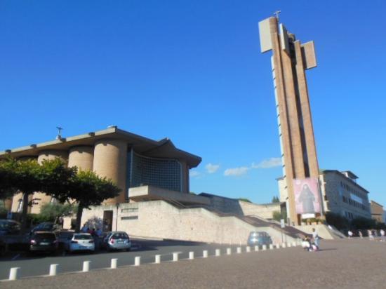 Santuario dell'Amore Misericordioso