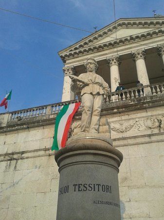 Monumento al Tessitore