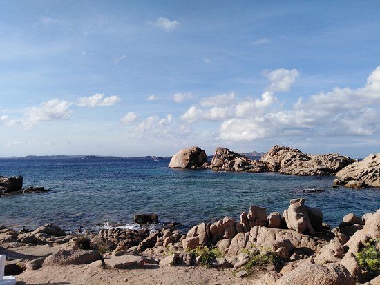 Spiaggia libera Baja Sardinia