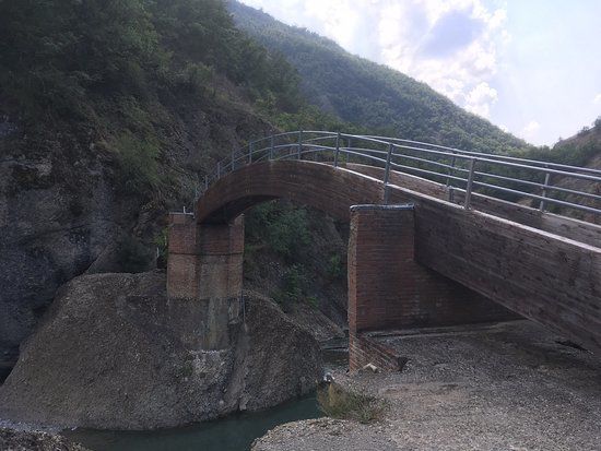 Monumento commemorativo della Battaglia di Pertuso