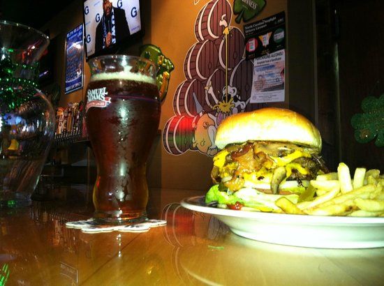 Lucky's Burger-N-Tap