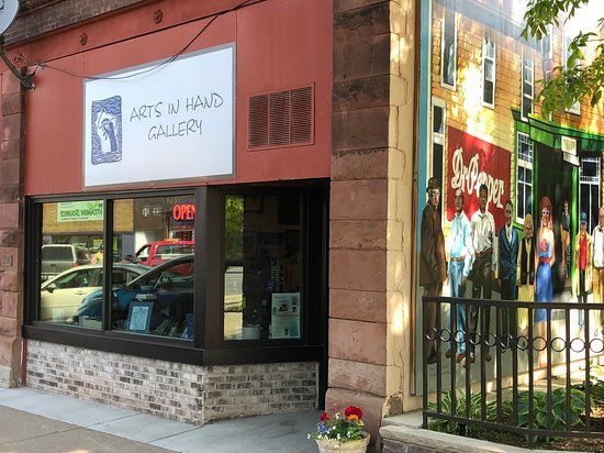 Arts In Hand Gallery