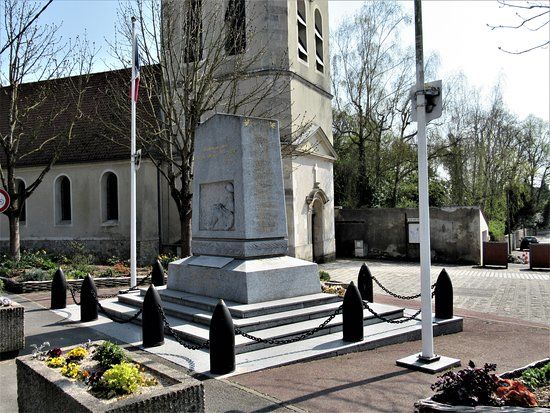 Monument Aux Morts