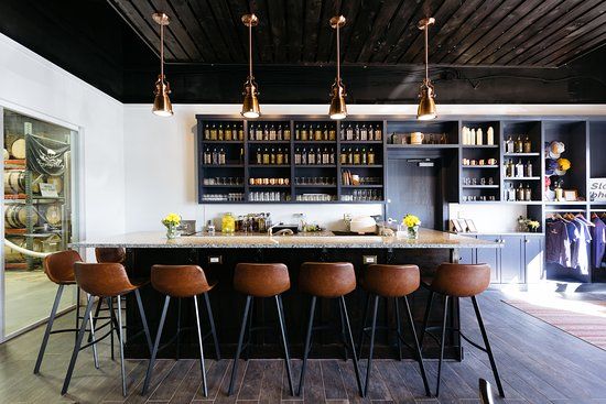 Talnua Distillery & Tasting Room