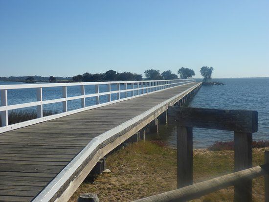 Leschenault Waterways Discovery Centre & Jetty Walk