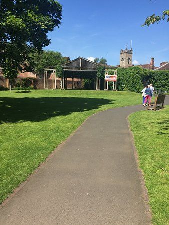 Queen Elizabeth II Jubilee Gardens