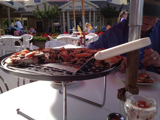 Armand's Chicago Pizzeria