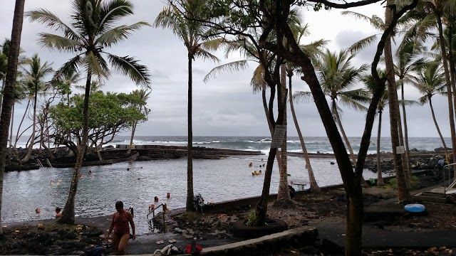 Ahalanui Beach Park