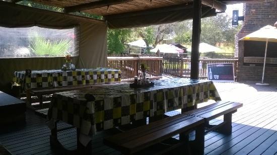 Kalimambo Restaurant & Pub