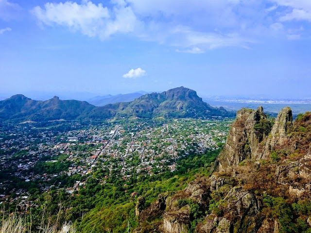 Nationalpark El Tepozteco und Pyramide des Tepozteco