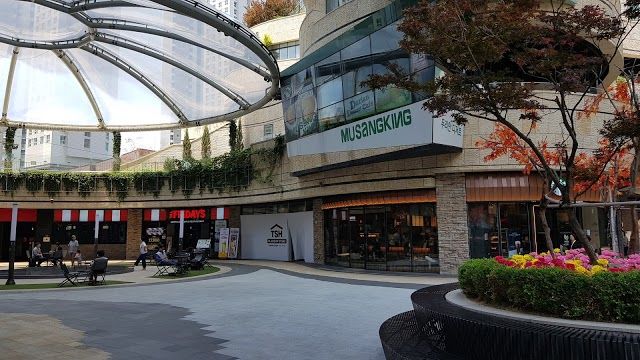 Centro comercial Mecenatpolis