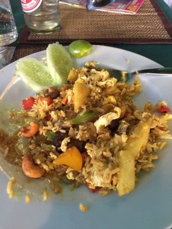 Writers Club & Wine Bar