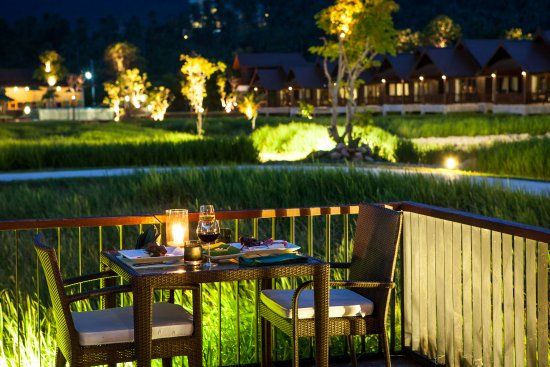 Farmer's Restaurant and Bar