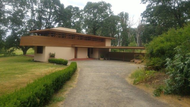 Frank Lloyd Wright Gordon House