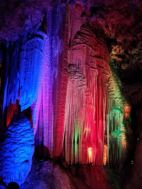 Meramec Caverns