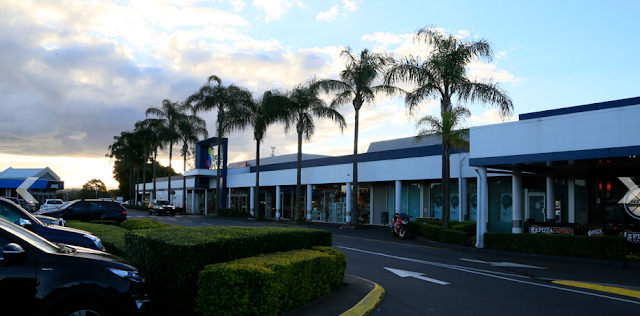Kenmore Village Shopping Centre