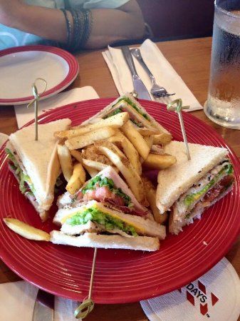 T.G.I. FRIDAY'S Marquee Mall