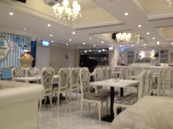 Fullhouse Restaurant