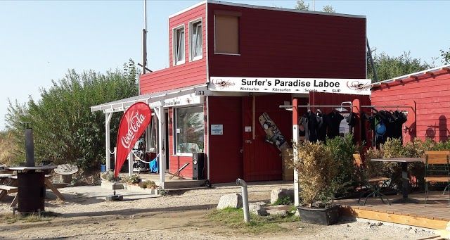 Surfer's Paradise Laboe